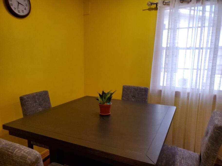 Upstairs 2 Bedroom Avalon Regia Apartment Τζώρτζταουν Εξωτερικό φωτογραφία