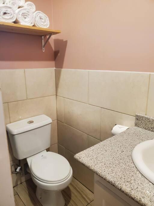 Upstairs 2 Bedroom Avalon Regia Apartment Τζώρτζταουν Εξωτερικό φωτογραφία